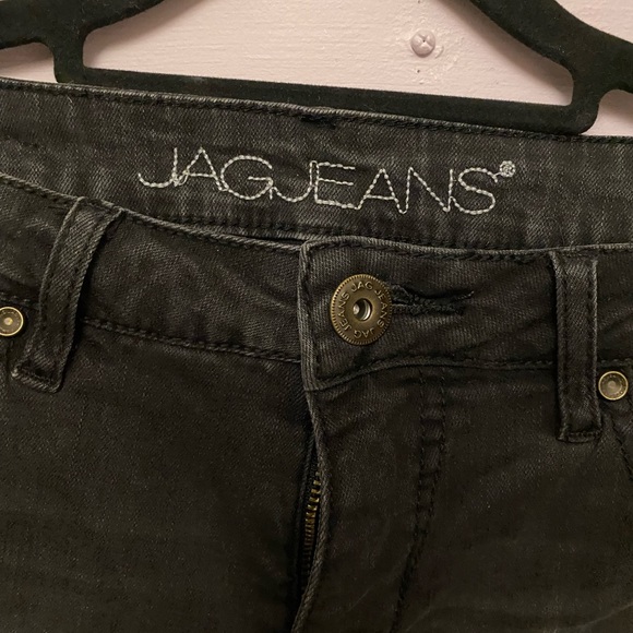 Embroidered Jag Mid-Rise Skinny Jeans - Picture 3 of 6